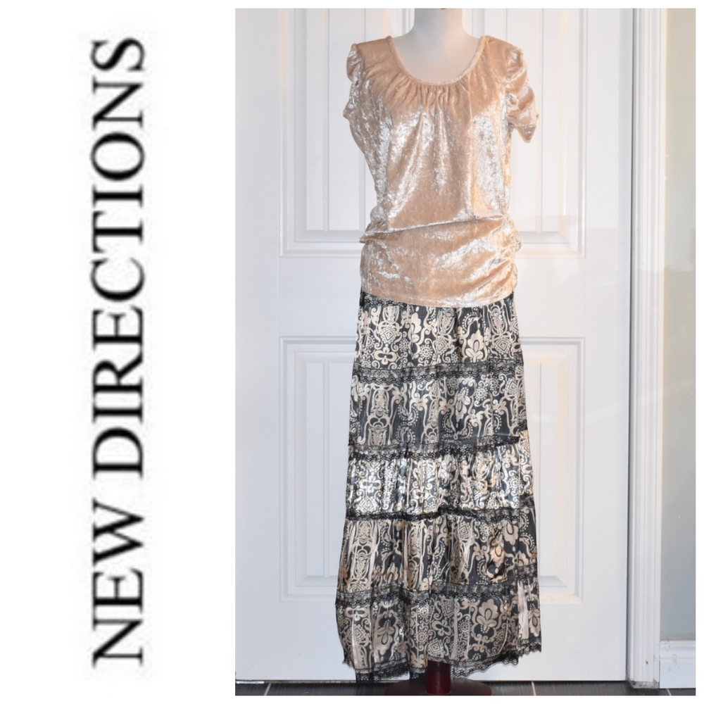 new directions Black and Cream Paisley Tiered Maxi Skirt
